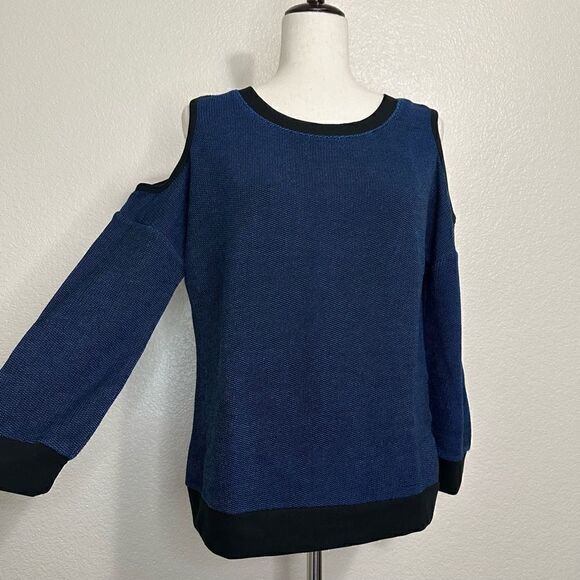 Sanctuary Size Large Cold Shoulder Tweed Sweater - Picture 3 of 13